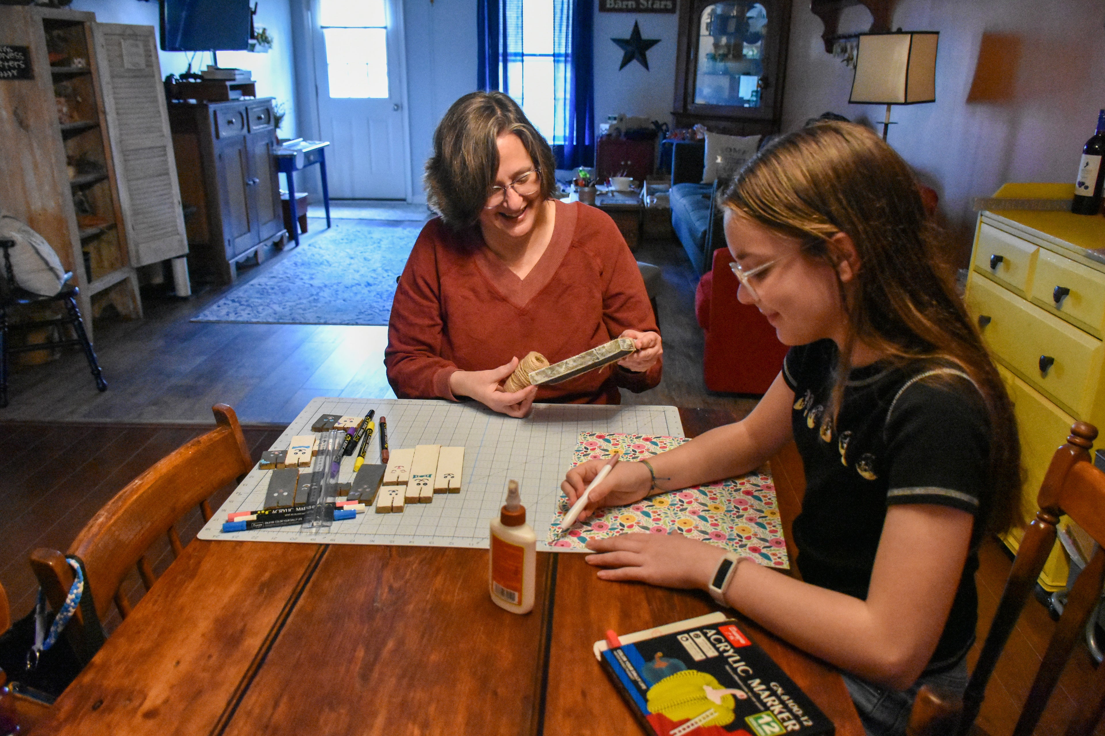 Load video: Mom Sarah and Daughter Phoebe crafting together
