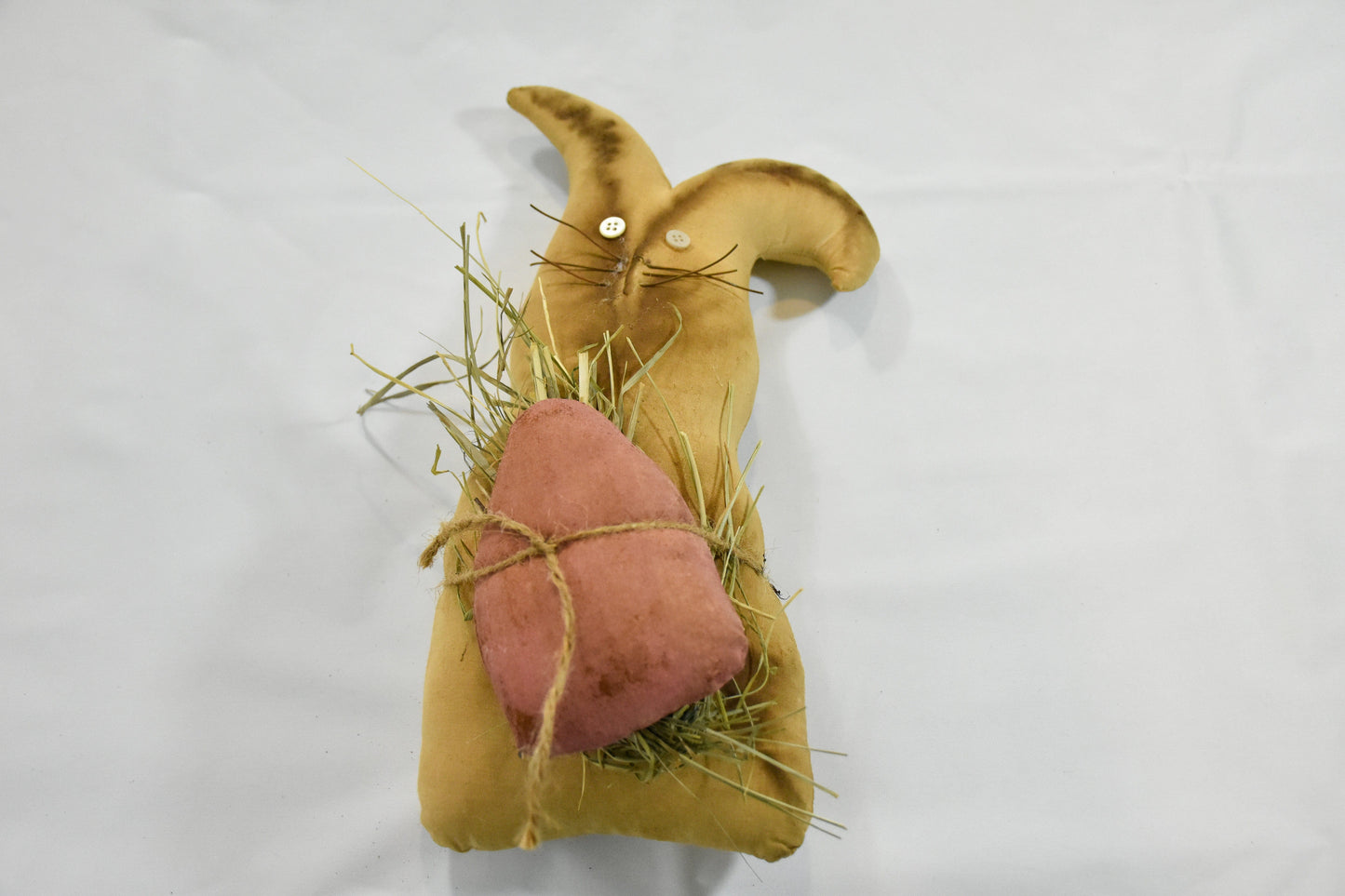 Pink egg Standing Rabbit w/ Egg sassafrasorig